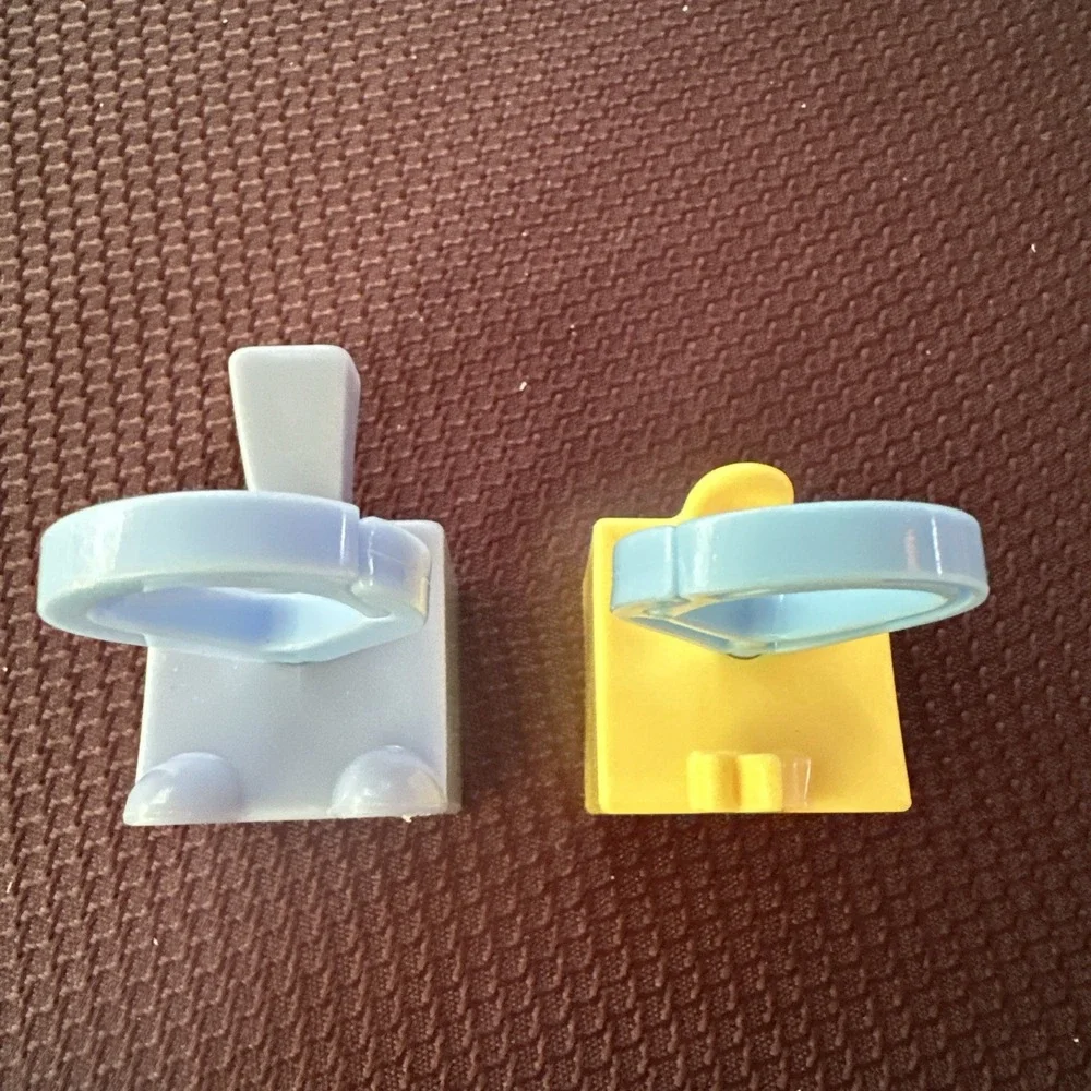 Lot Of 2 McDonalds Pet Simulator Toys Keychain Clip On Cat Chick‎ Roblox